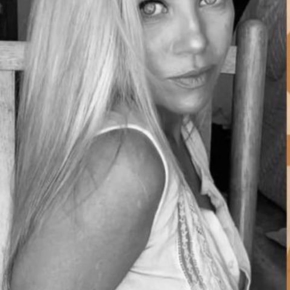 Meet your Posher, Rachel - Picture 1 of 4